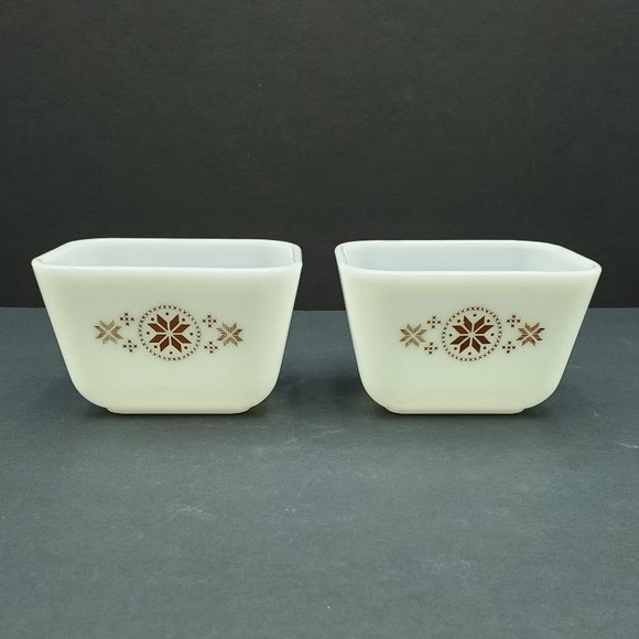 Pyrex Town & Country Refrigerator Dishes White Dish Brown Pattern Fridgies - Picture 1 of 8